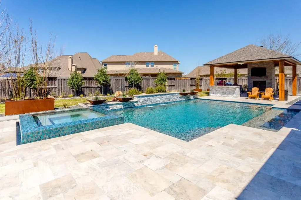 geometric roman pool design contractors