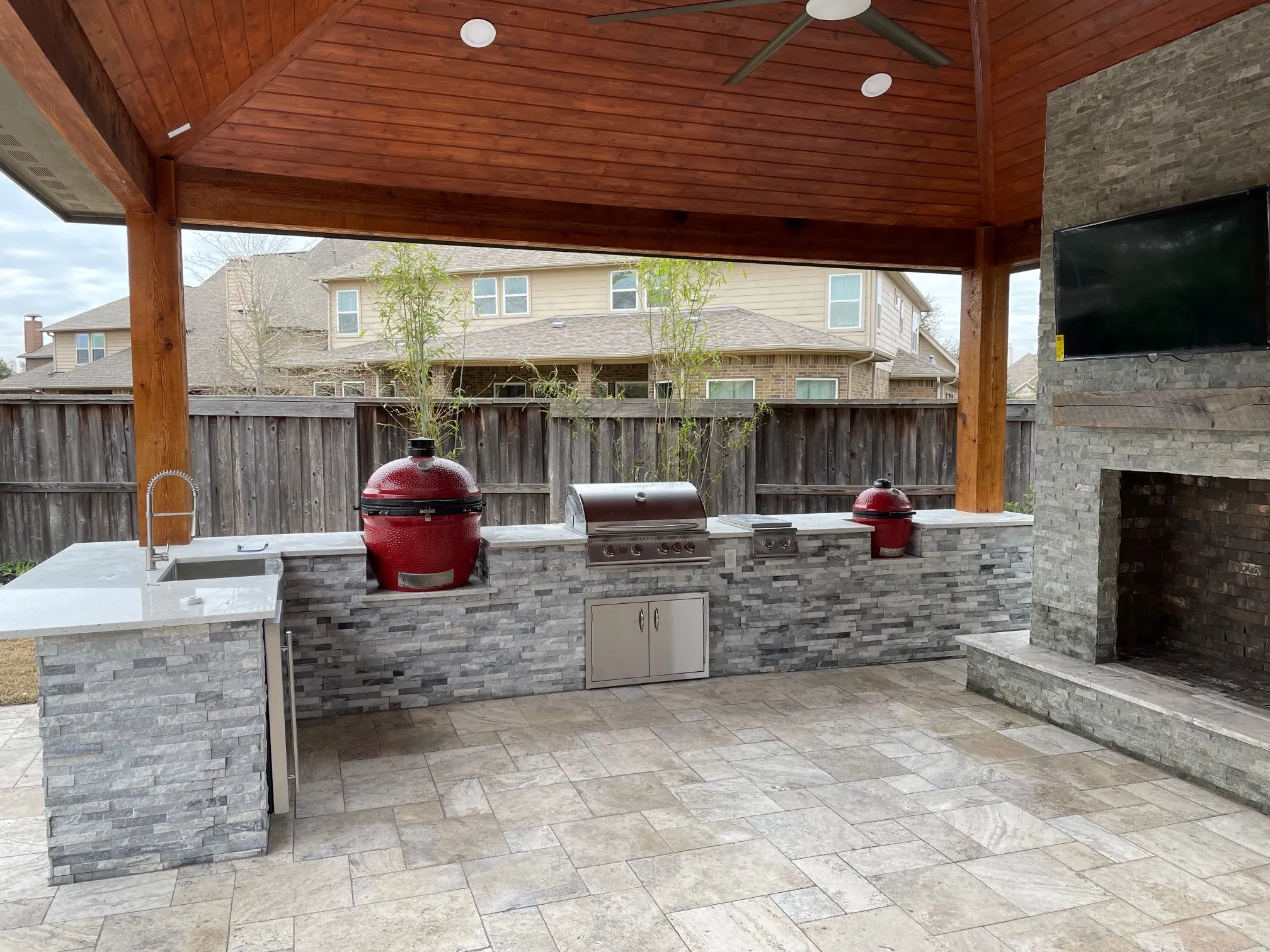 outdoor kitchen installers Fulshear Houston Katy Cypress