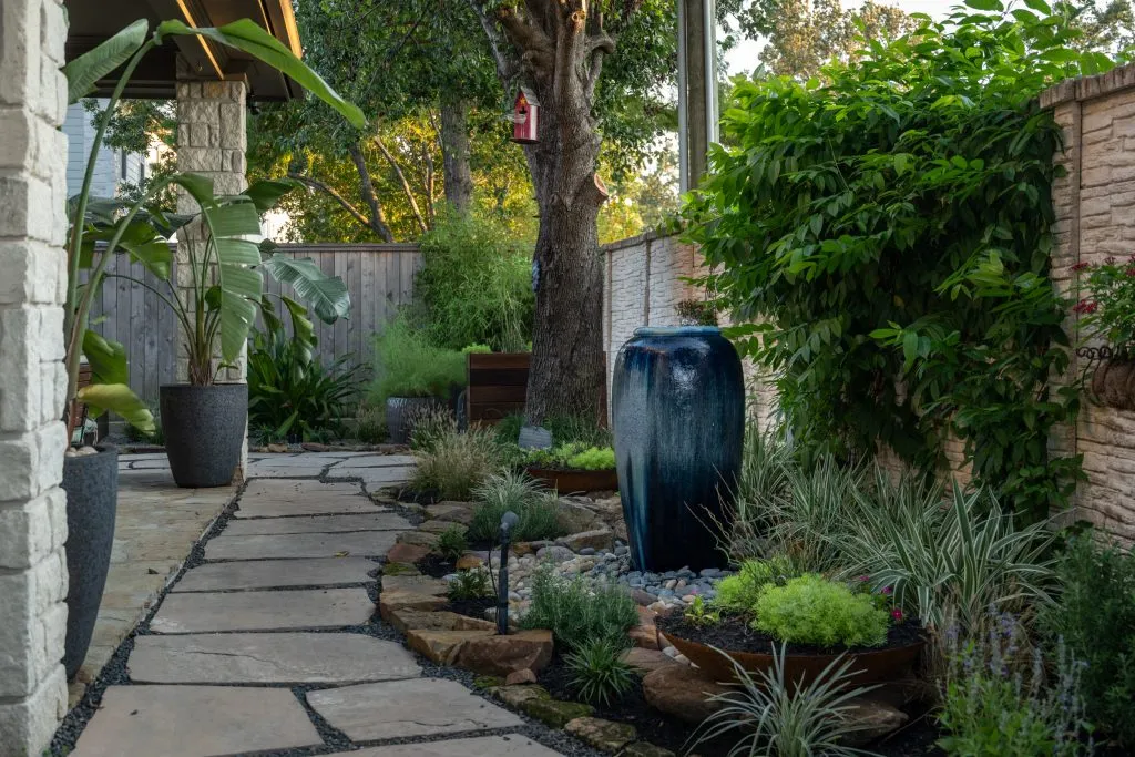 moritz side yard landscaping contractors pavers