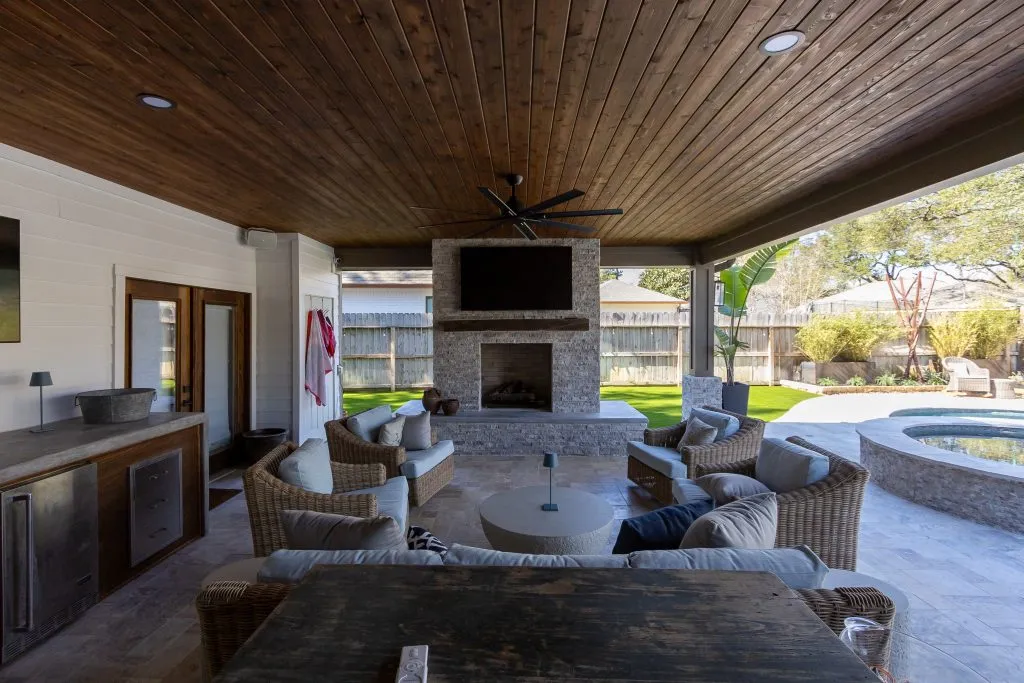 covered patio design contractors
