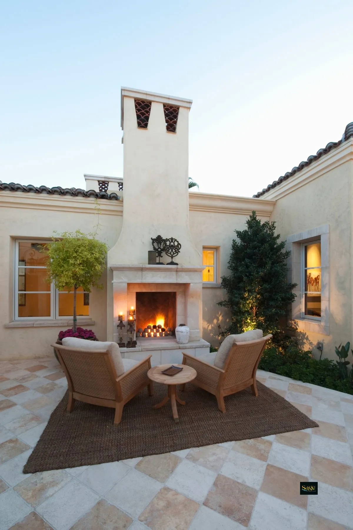 custom built-in backyard fireplaces contractors Fulshear Houston Katy Cypress TX